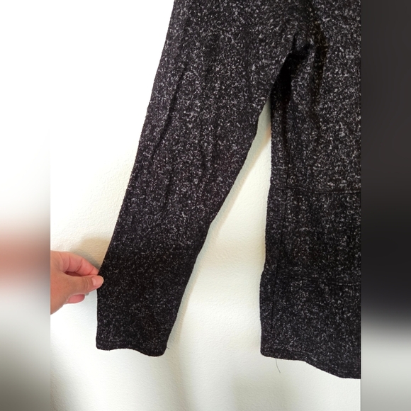 Green Envelope Charcoal Gray Peplum Sweater Size Medium - Picture 4 of 7